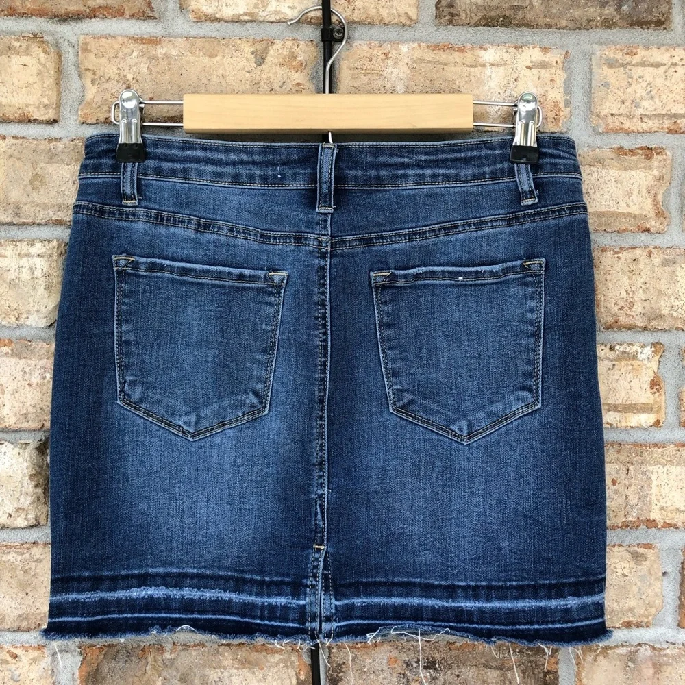 KanCan Stretchy Cotton Distressed Raw Hem Medium Wash Mini Jean Skirt 9/28